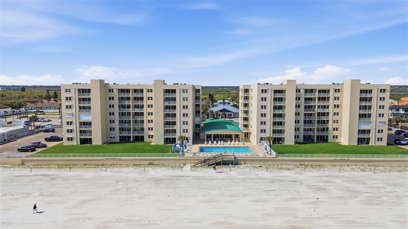 EAST WIND SOUTH & NORTH - Residential