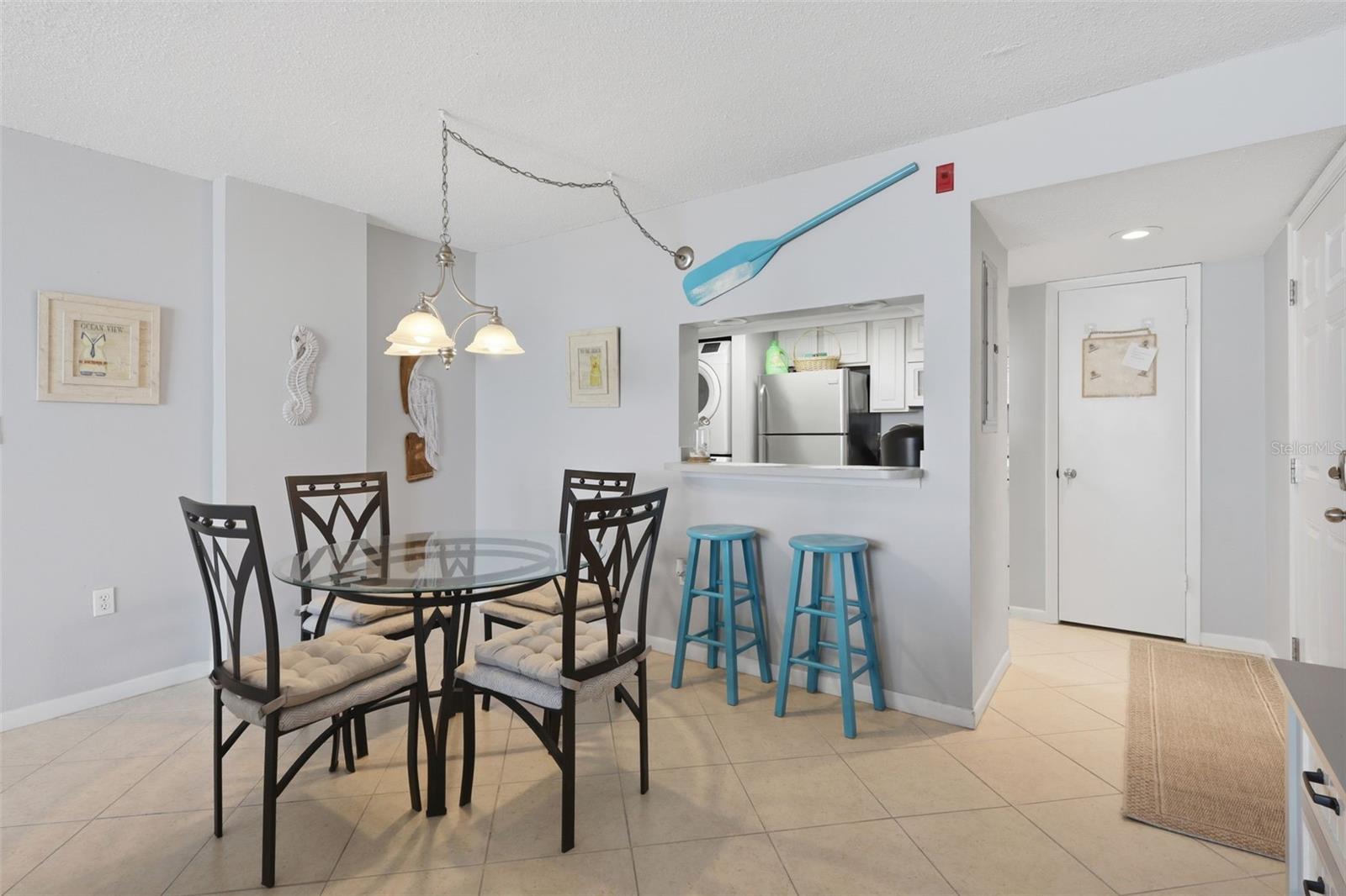 EAST WIND SOUTH & NORTH - Residential