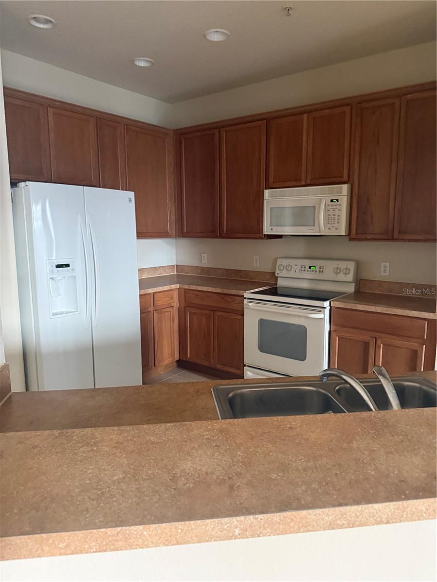 FLORA RIDGE CONDO PH 5 BLDG 2 - Residential Lease