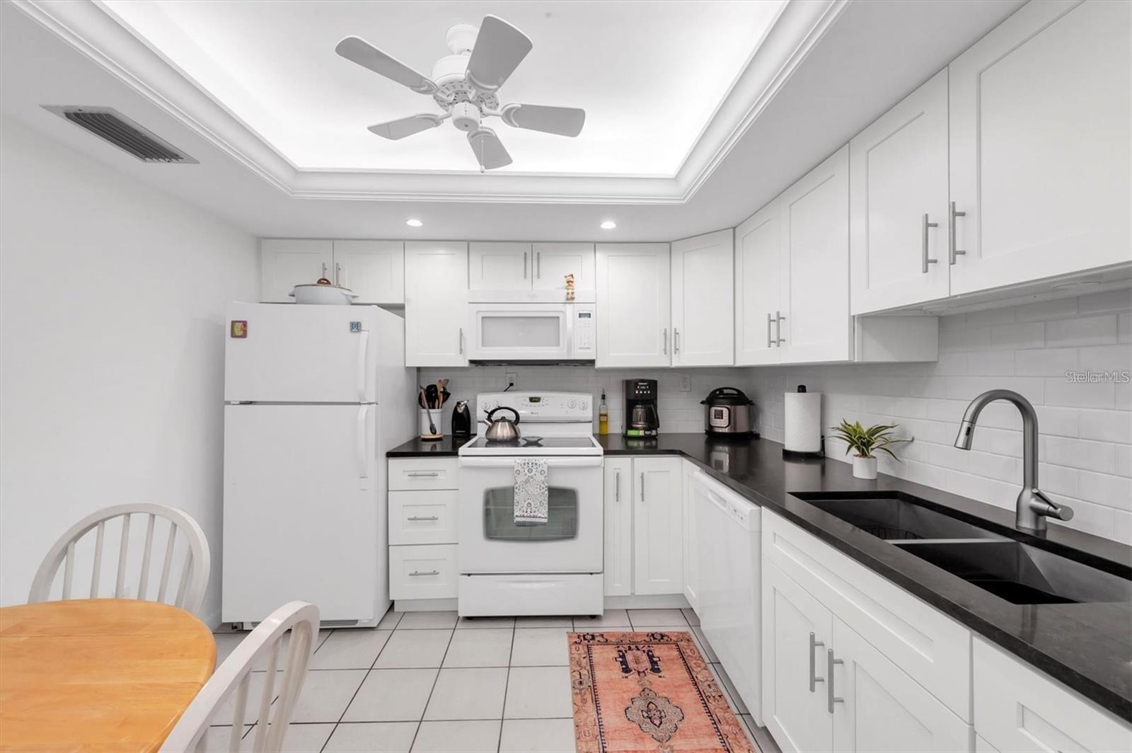 IMPERIAL COVE 9 - Residential