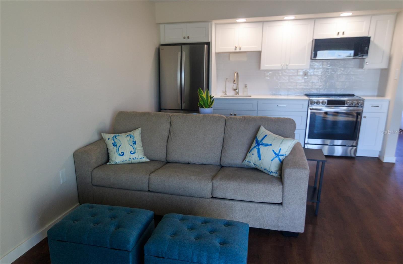 MARINERS COVE CONDO - Residential