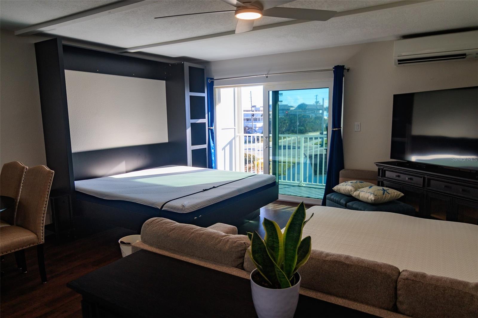 MARINERS COVE CONDO - Residential