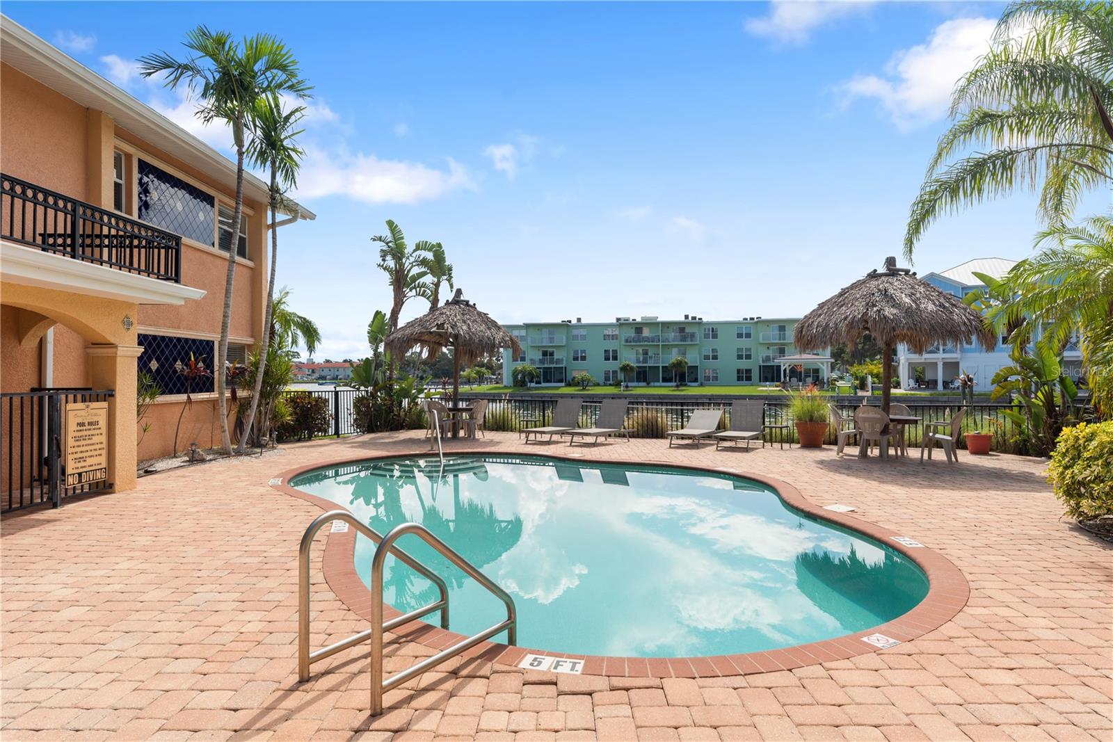 COCONUT VILLAS OF DUNEDIN CONDO - Residential