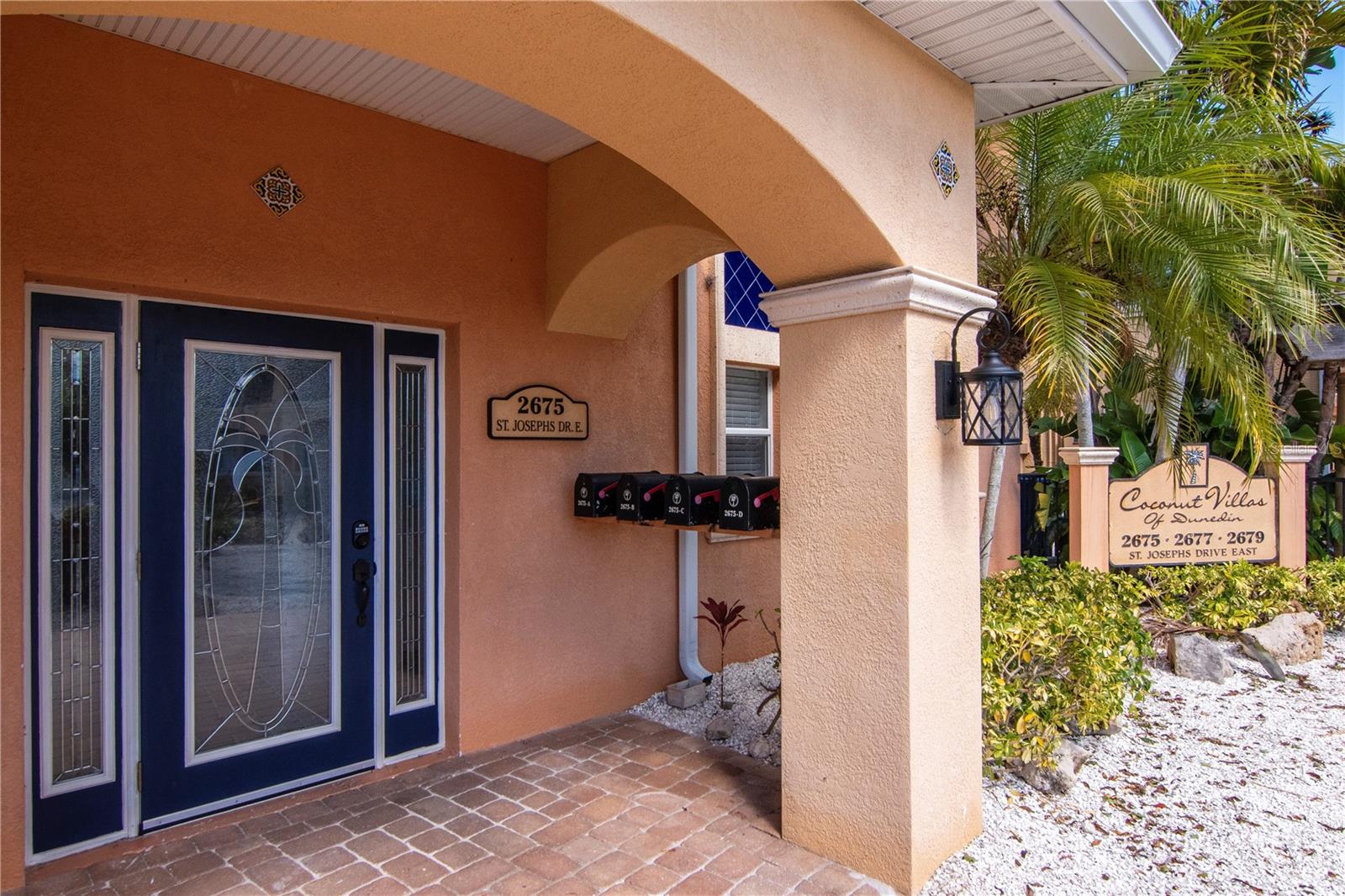 COCONUT VILLAS OF DUNEDIN CONDO - Residential