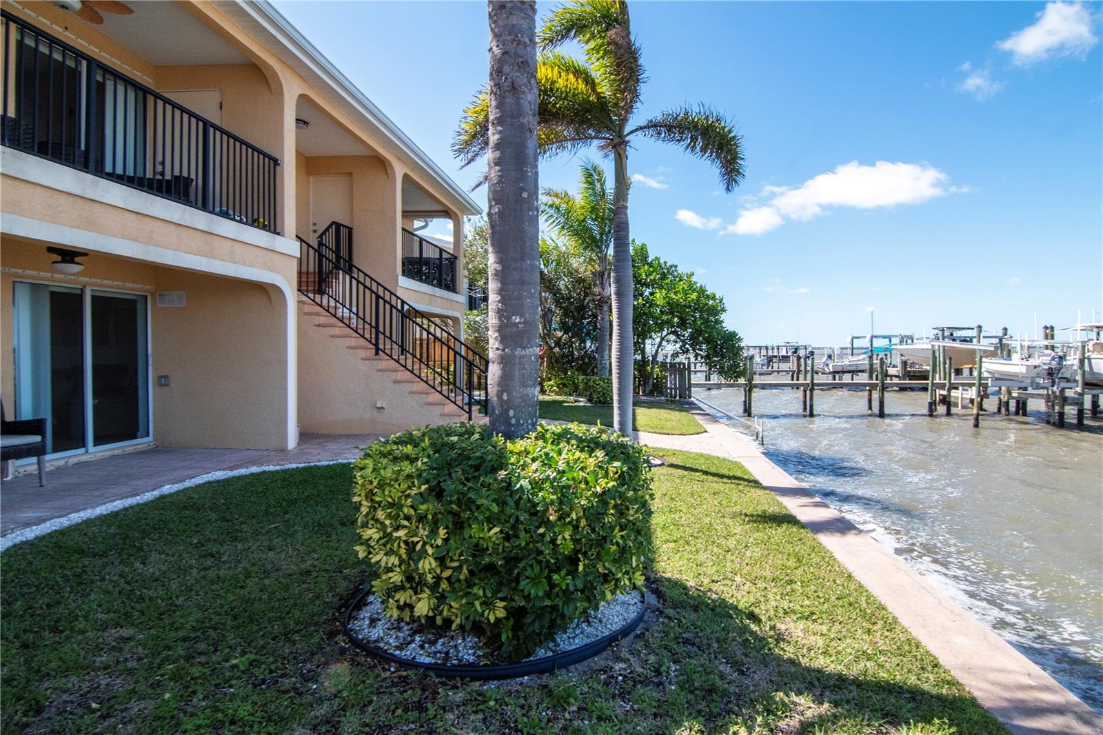 COCONUT VILLAS OF DUNEDIN CONDO - Residential