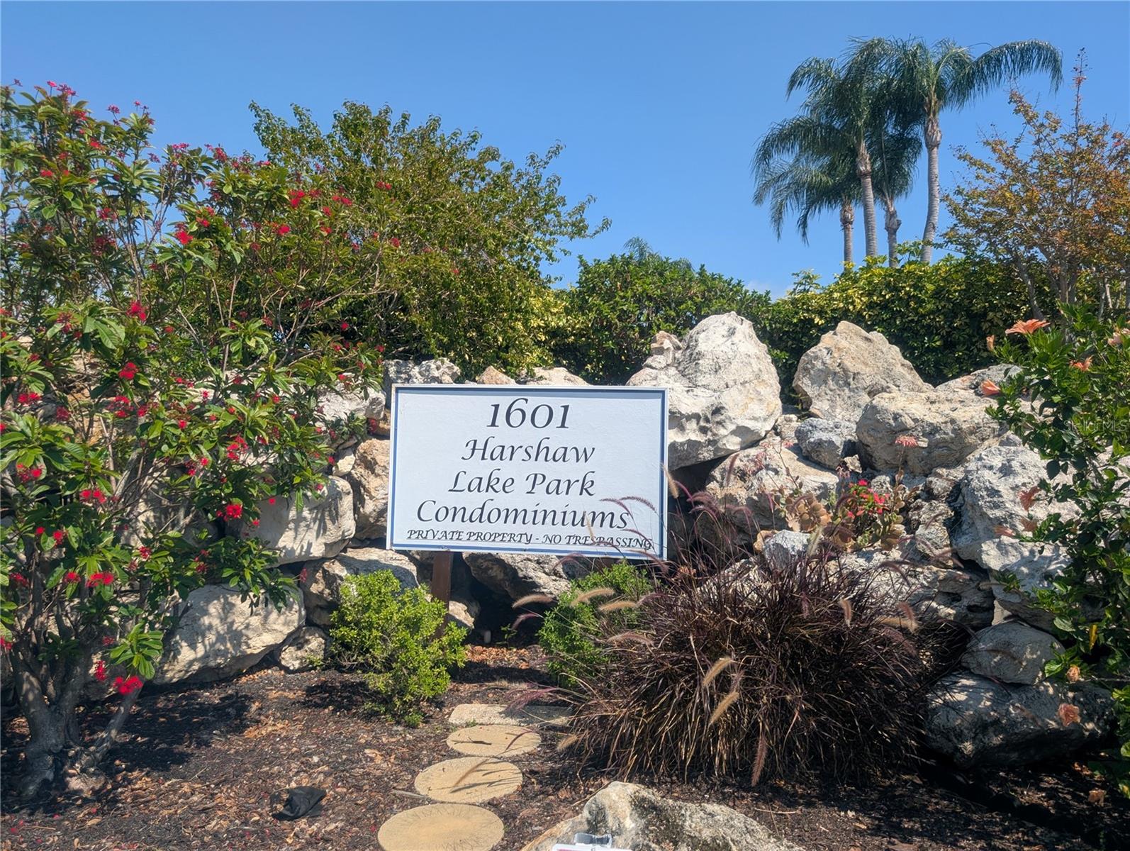 HARSHAW LAKE PARK CONDO - Residential