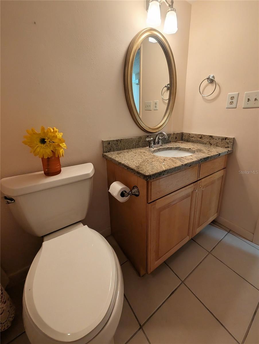 HARSHAW LAKE PARK CONDO - Residential