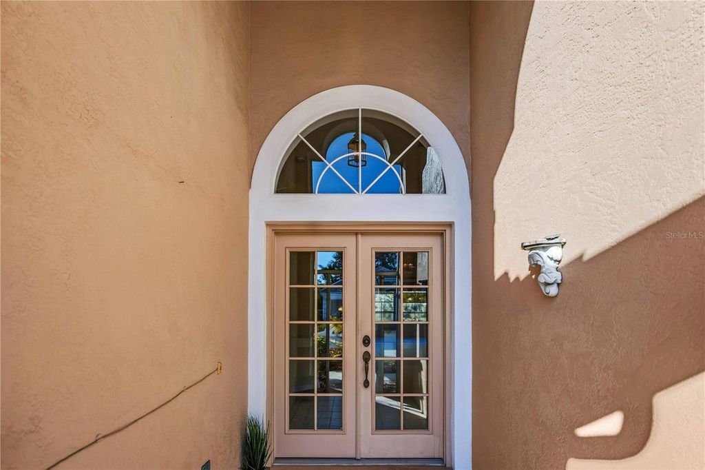 Photo of 138 Braemar Avenue, Venice, FL 34293 (MLS # D6146011)