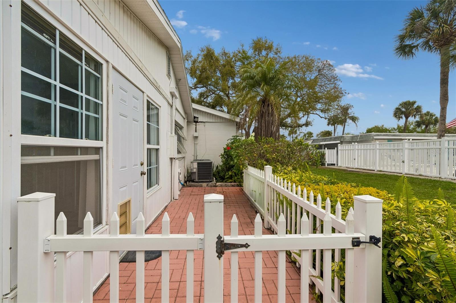 VILLAGER APTS - Residential