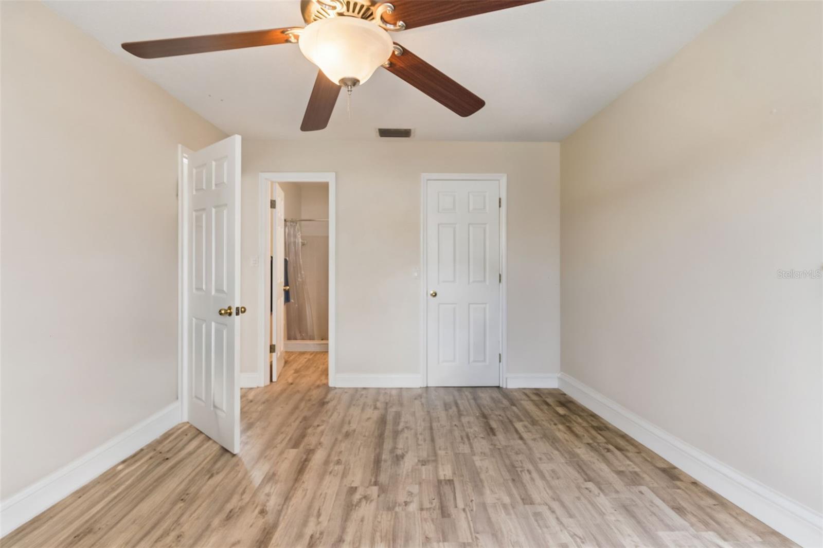 VILLAGER APTS - Residential