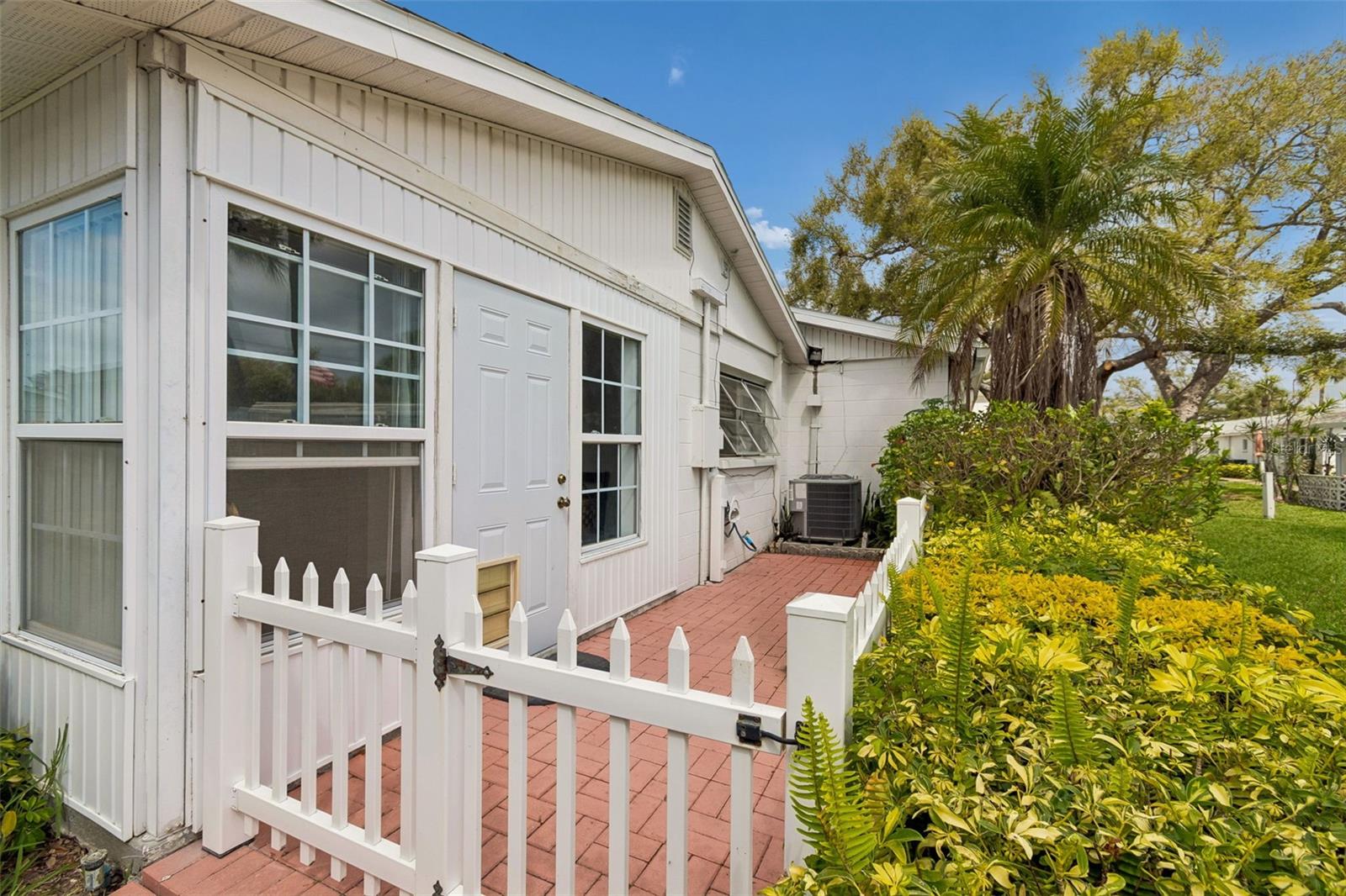 VILLAGER APTS - Residential