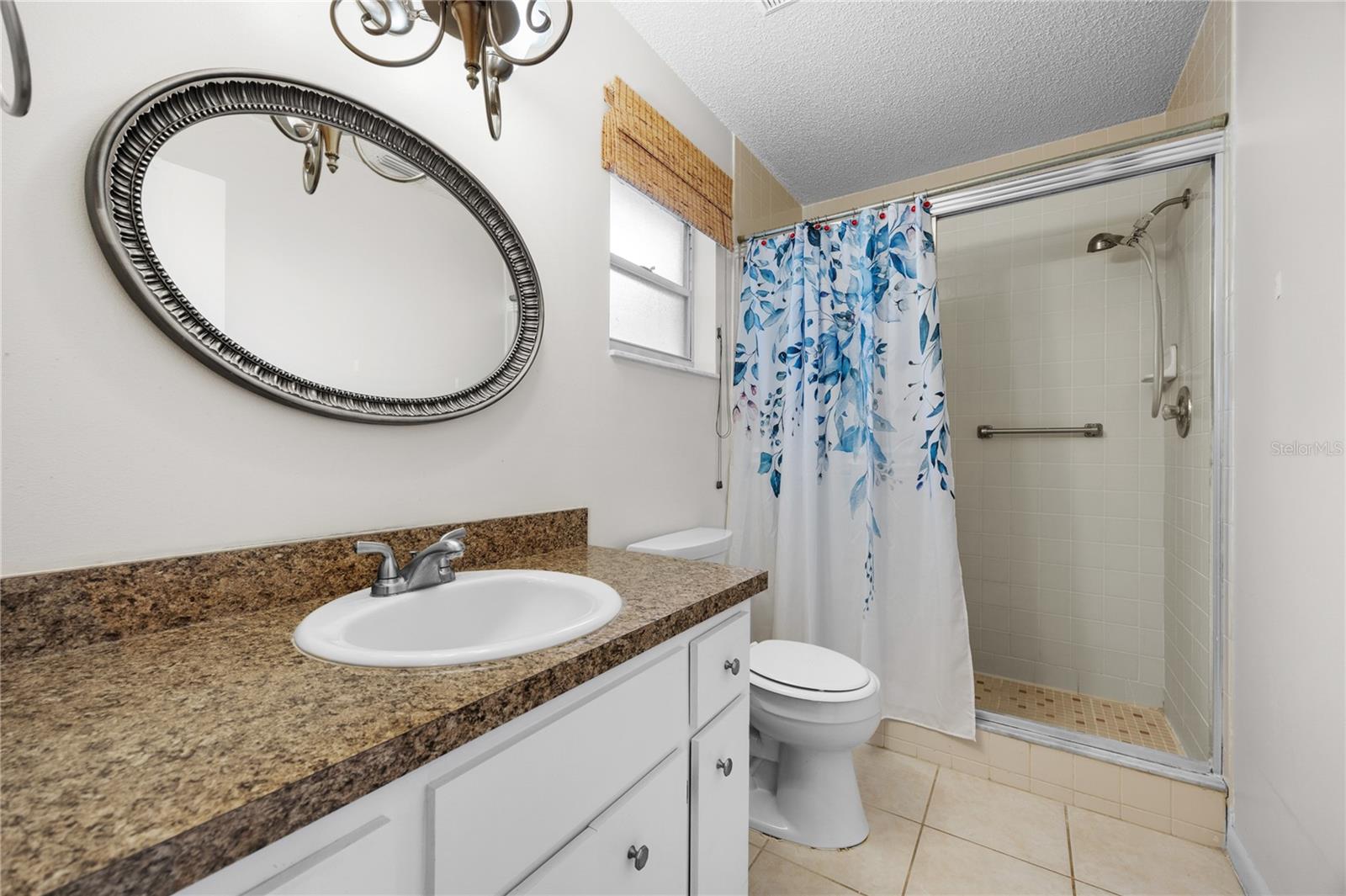 CIRCLE SQUARE WOODS - Residential