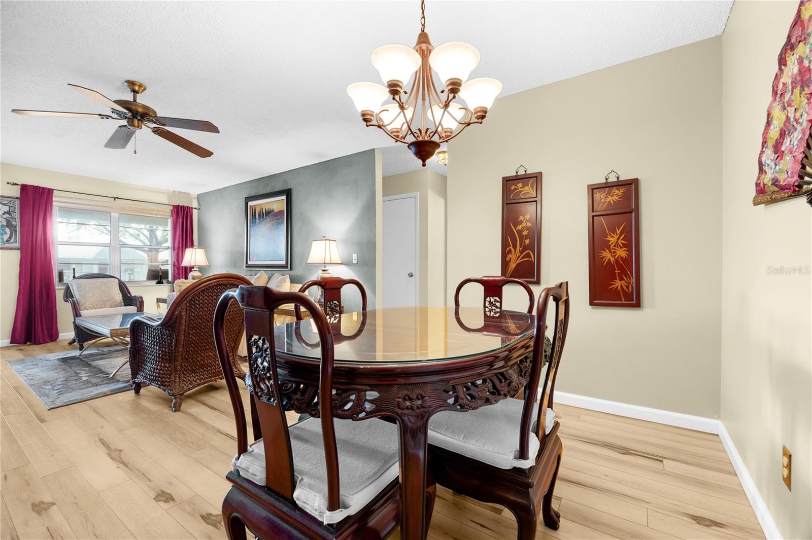 CIRCLE SQUARE WOODS - Residential