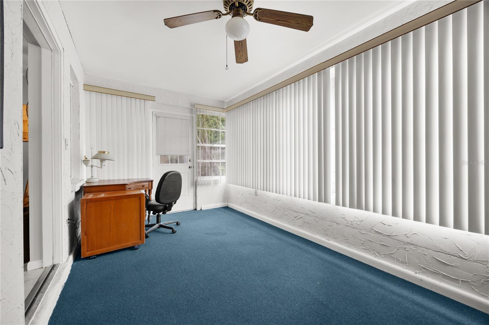 CIRCLE SQUARE WOODS - Residential