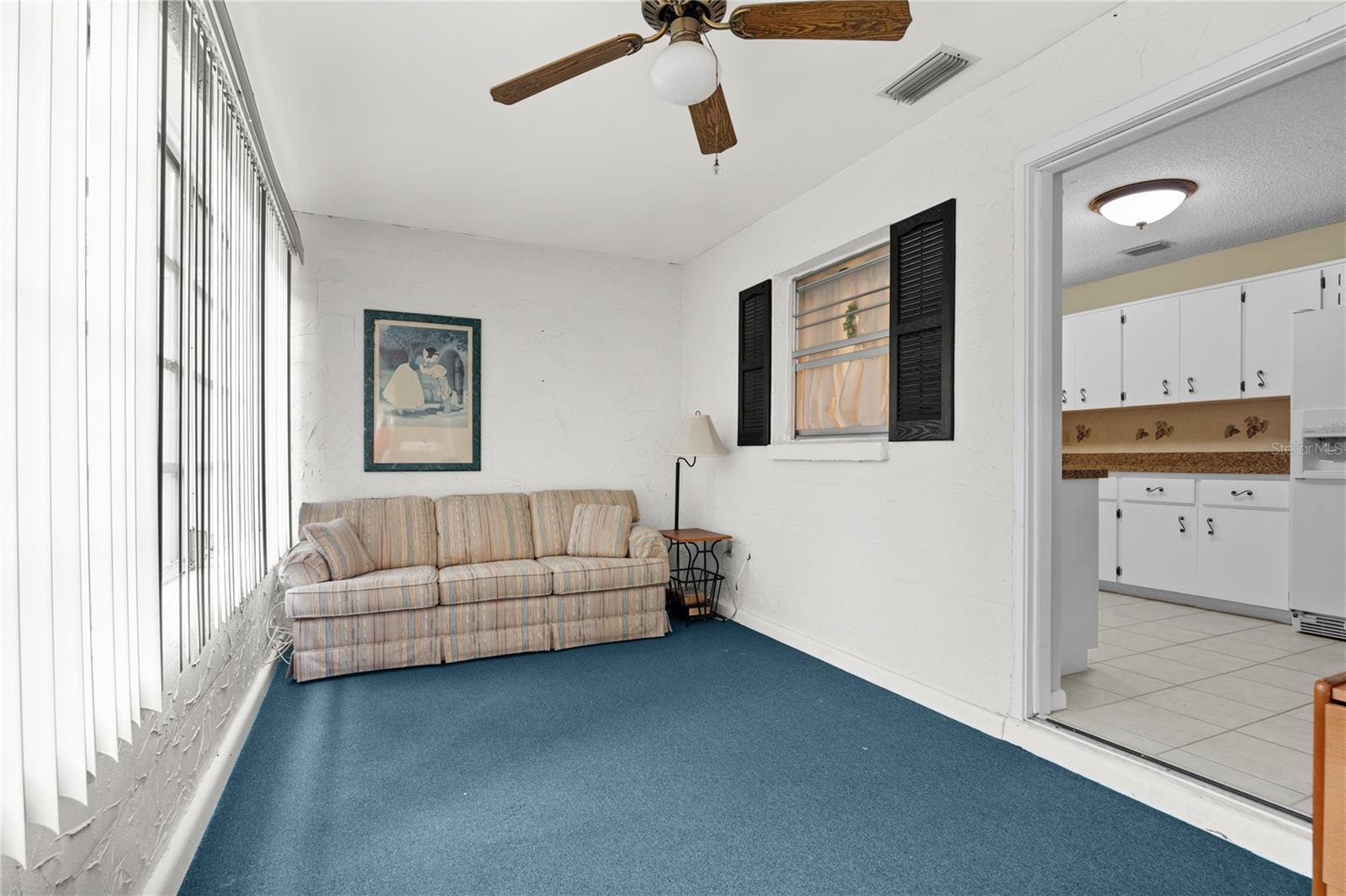 CIRCLE SQUARE WOODS - Residential