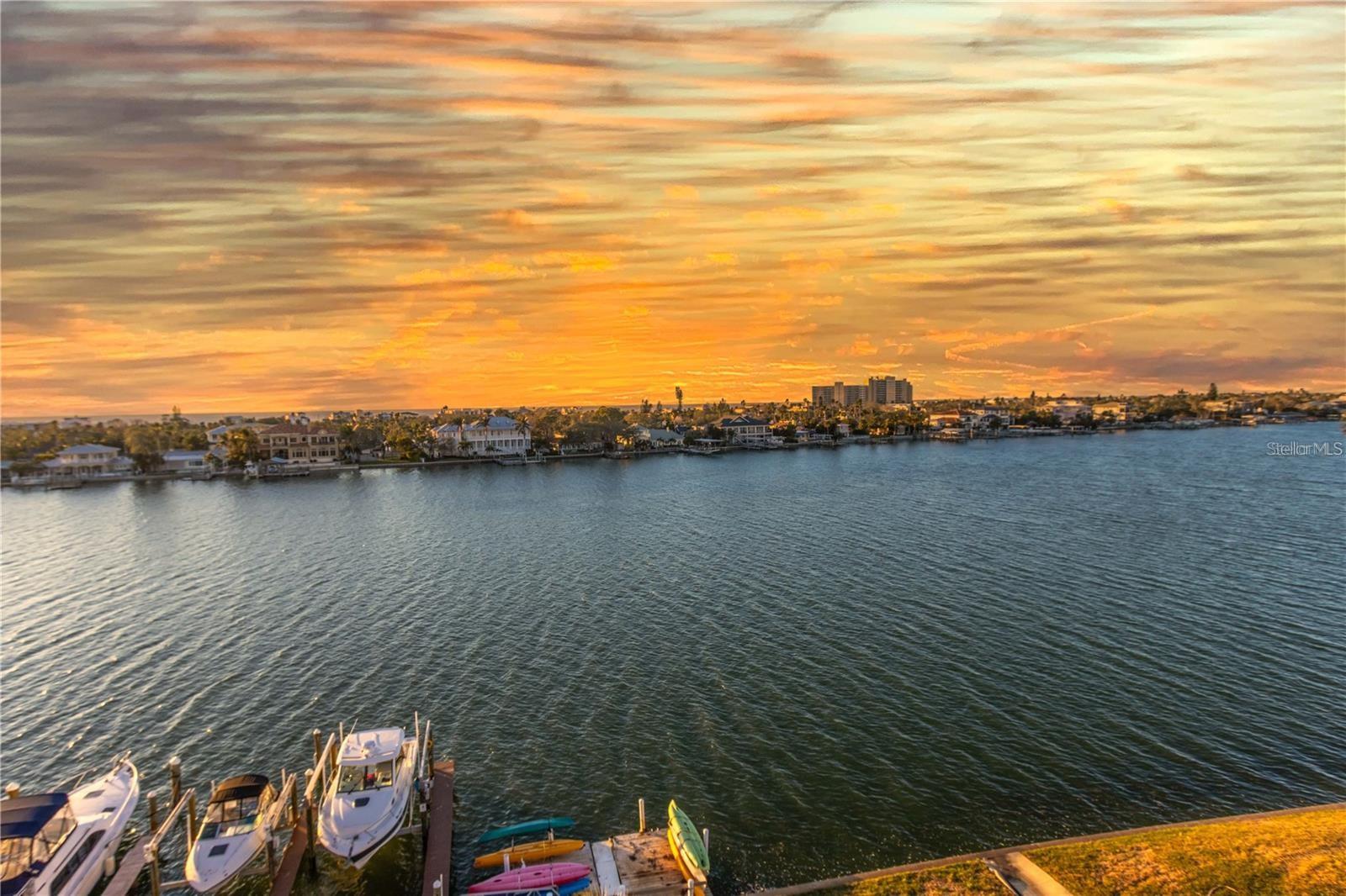 736 ISLAND WAY CONDO - Residential