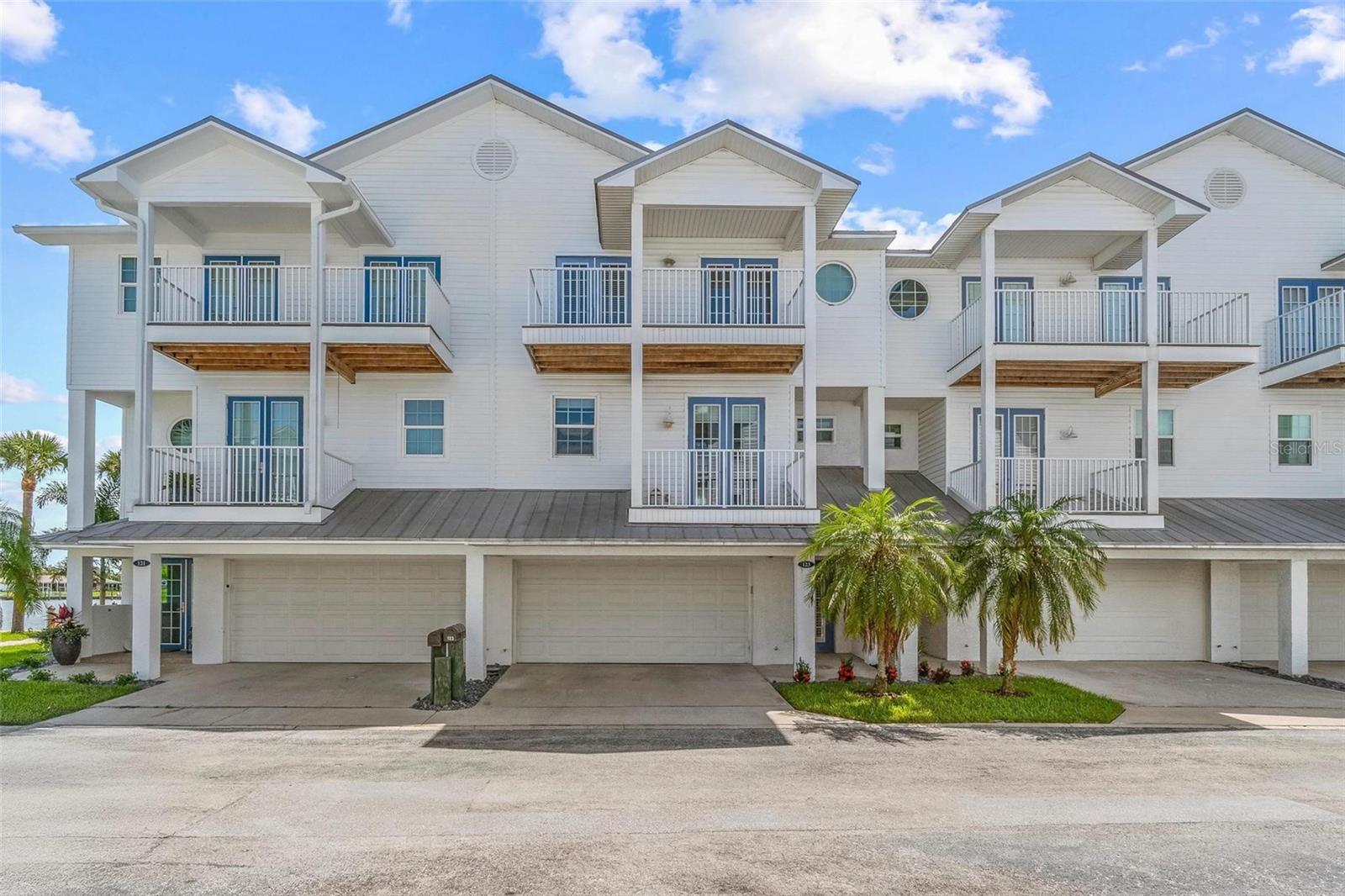 123 YACHT CLUB CIRCLE