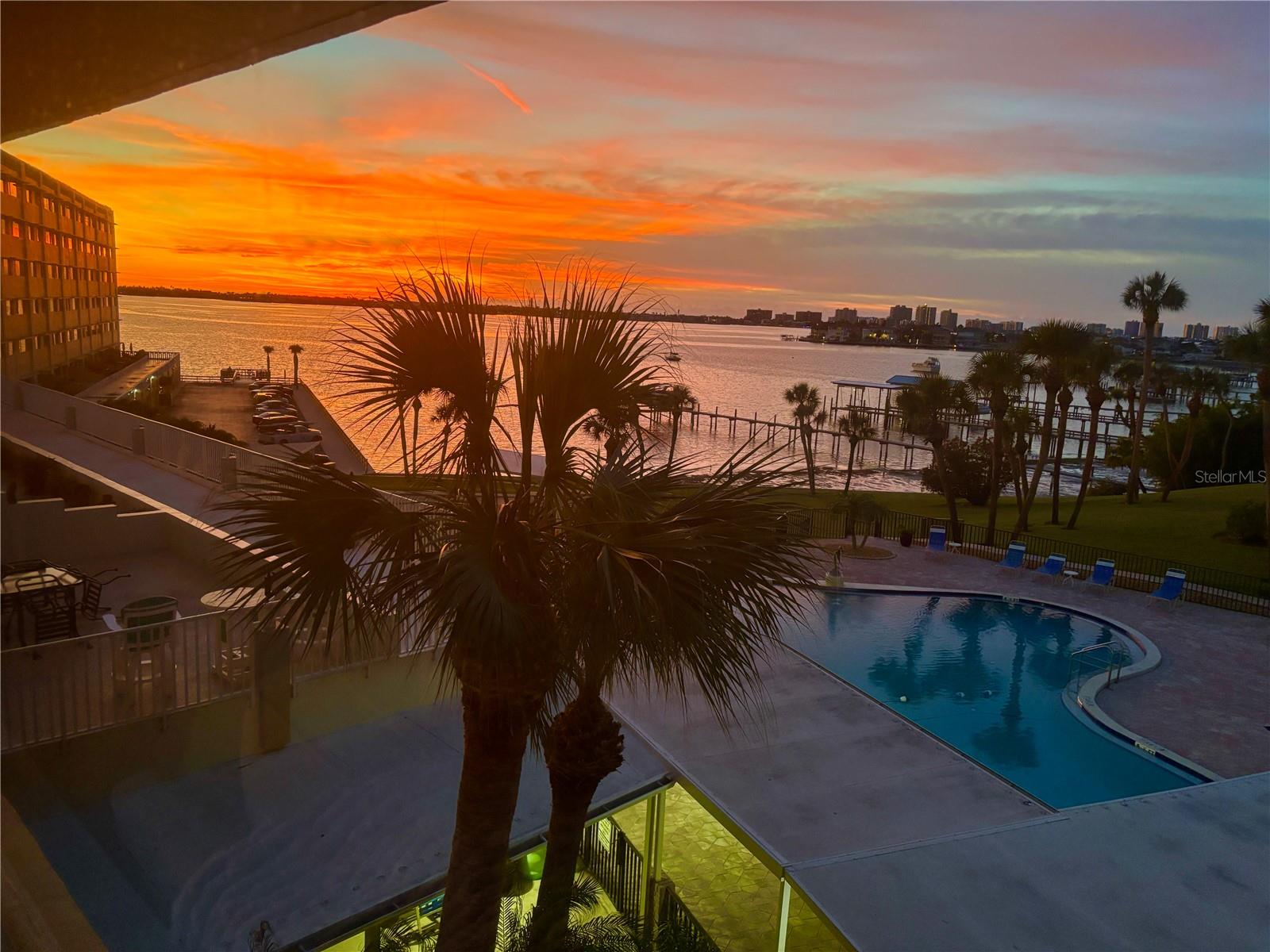 HARBOUR CLUB CONDO - Residential