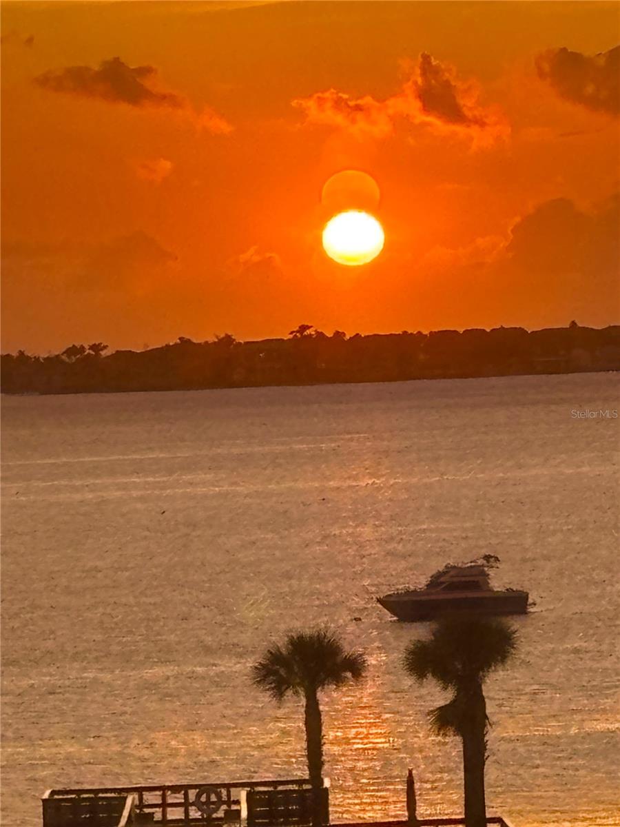 HARBOUR CLUB CONDO - Residential