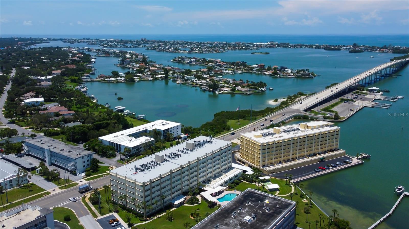 HARBOUR CLUB CONDO - Residential