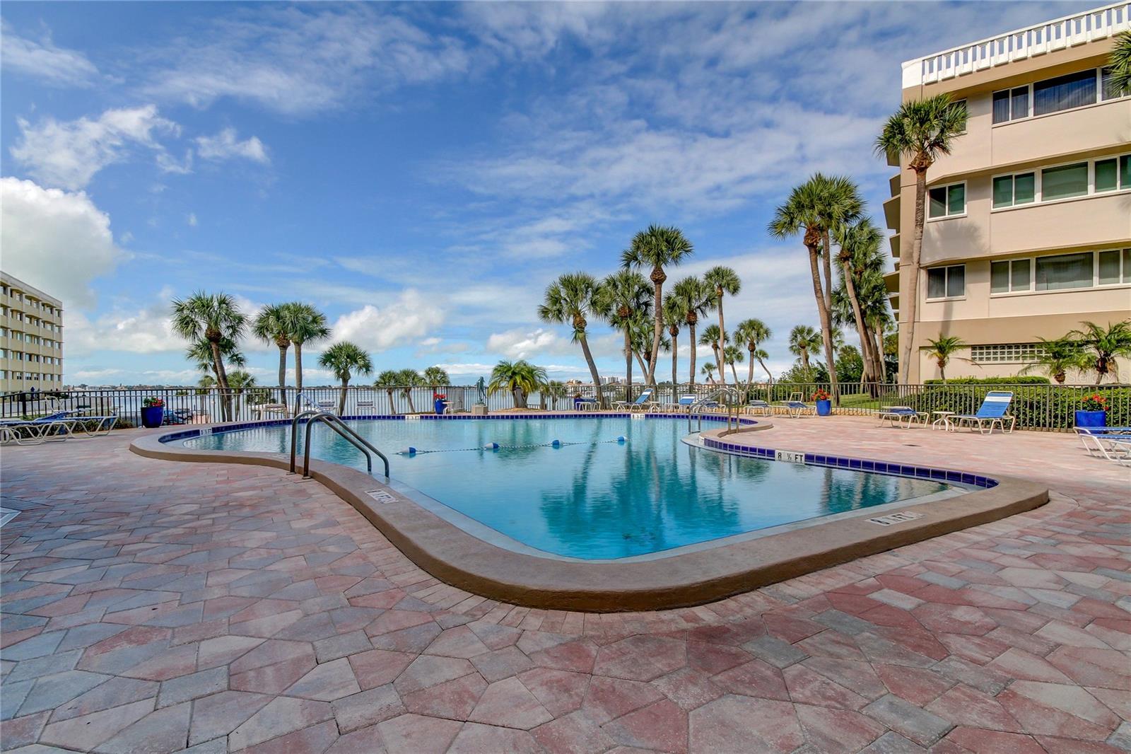 HARBOUR CLUB CONDO - Residential