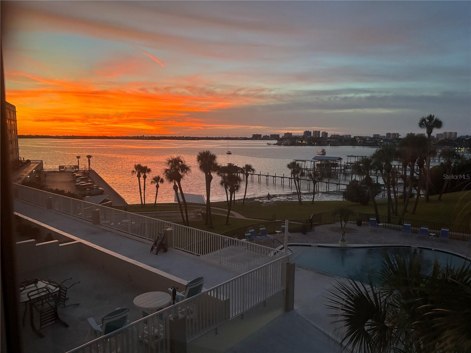 HARBOUR CLUB CONDO - Residential