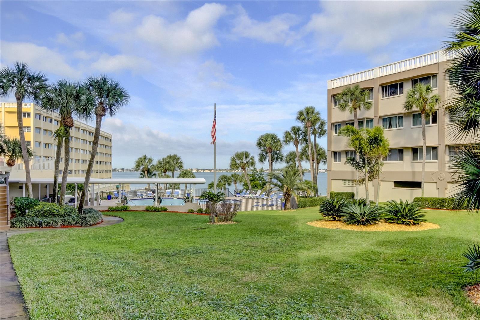 HARBOUR CLUB CONDO - Residential