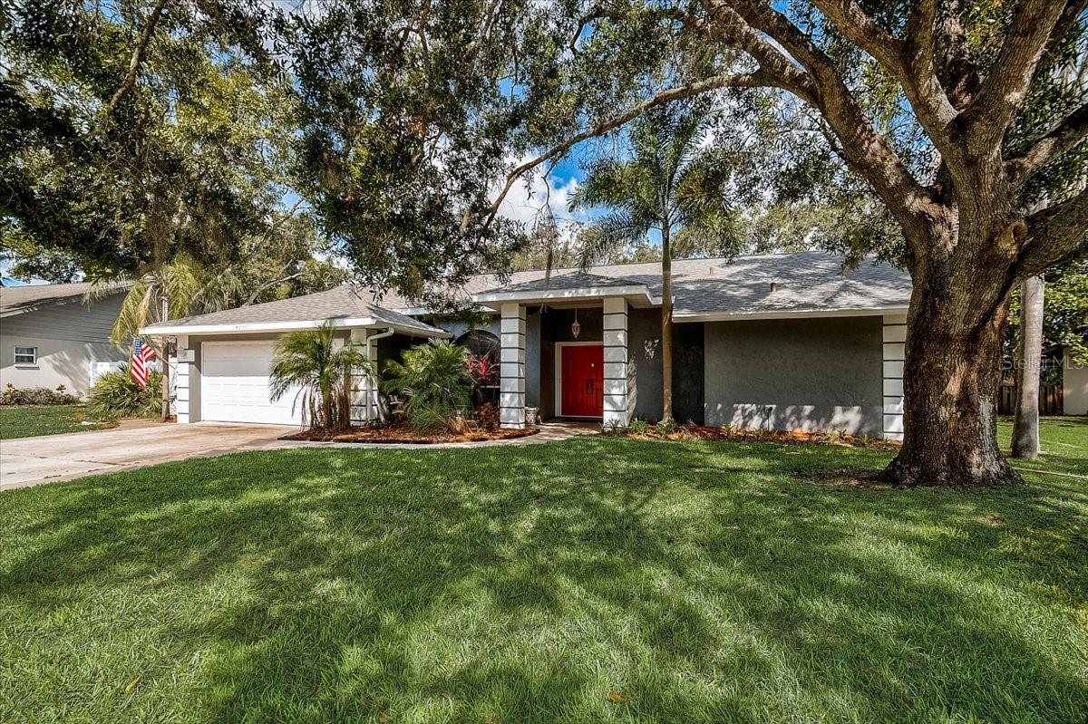 COUNTRY OAKS - Residential