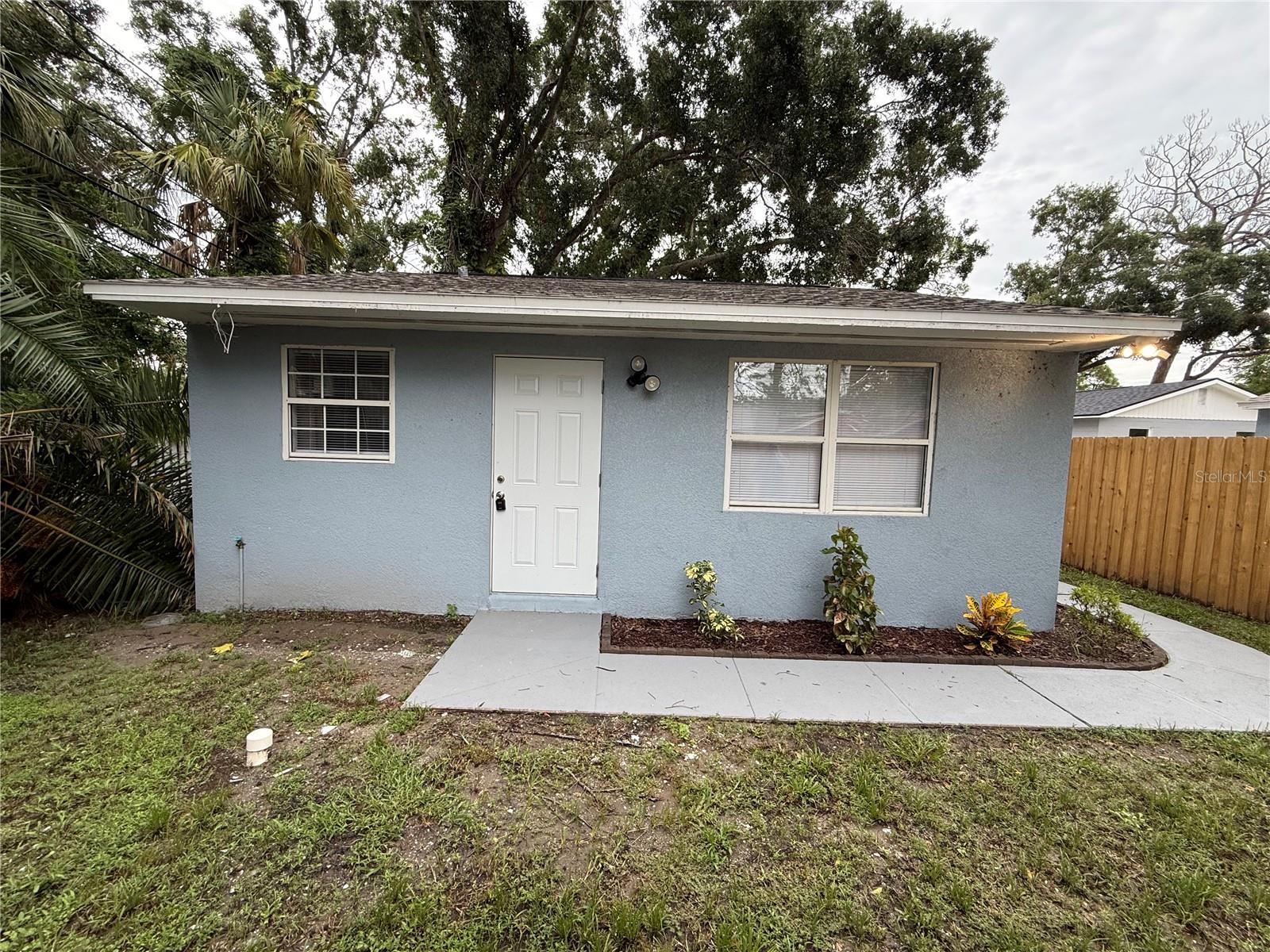 This beautifully updated 1-bedroom, 1-bathroom home features brand-new appliances, modern finishes, and an open floor plan filled with natural light. Enjoy a stylish kitchen and updated bathroom. Located minutes from downtown St. Pete, Gulfport, and top beaches—don’t miss this move-in-ready gem.