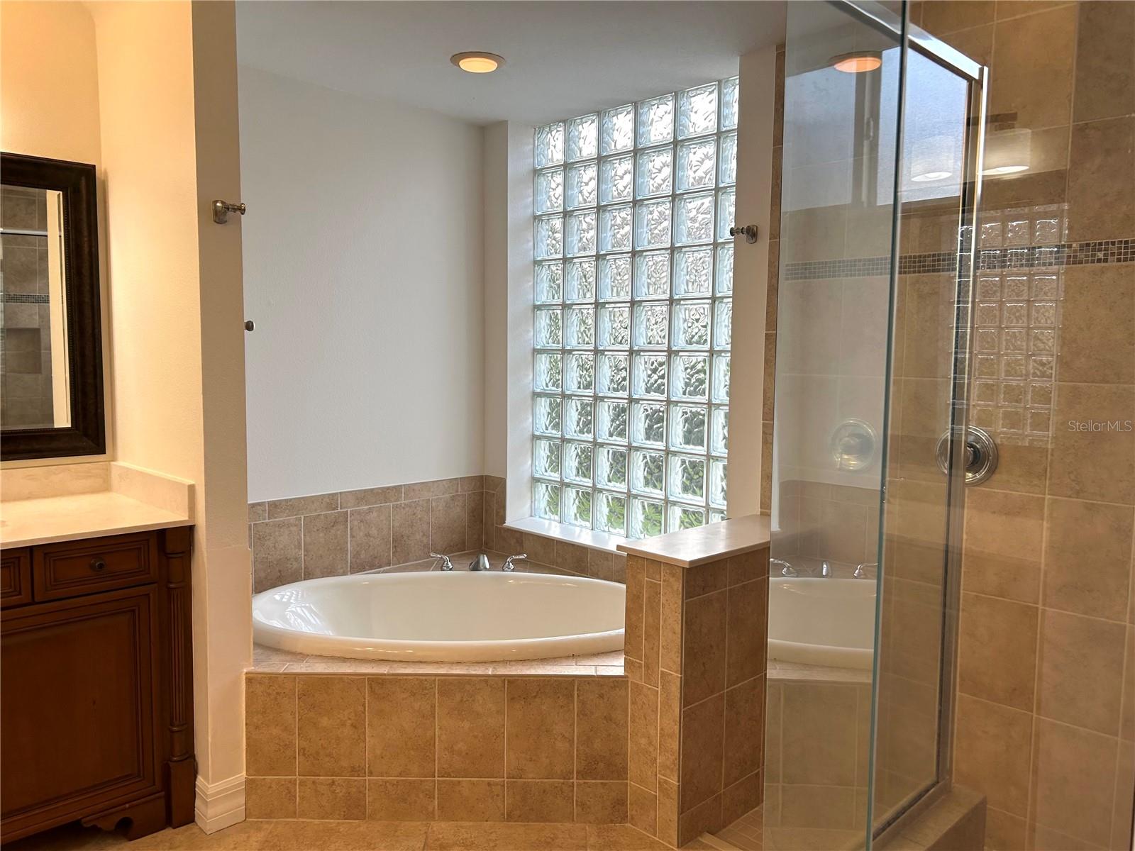 ASHLEY TRACE AT UNIVERSITY PLACE - Residential Lease