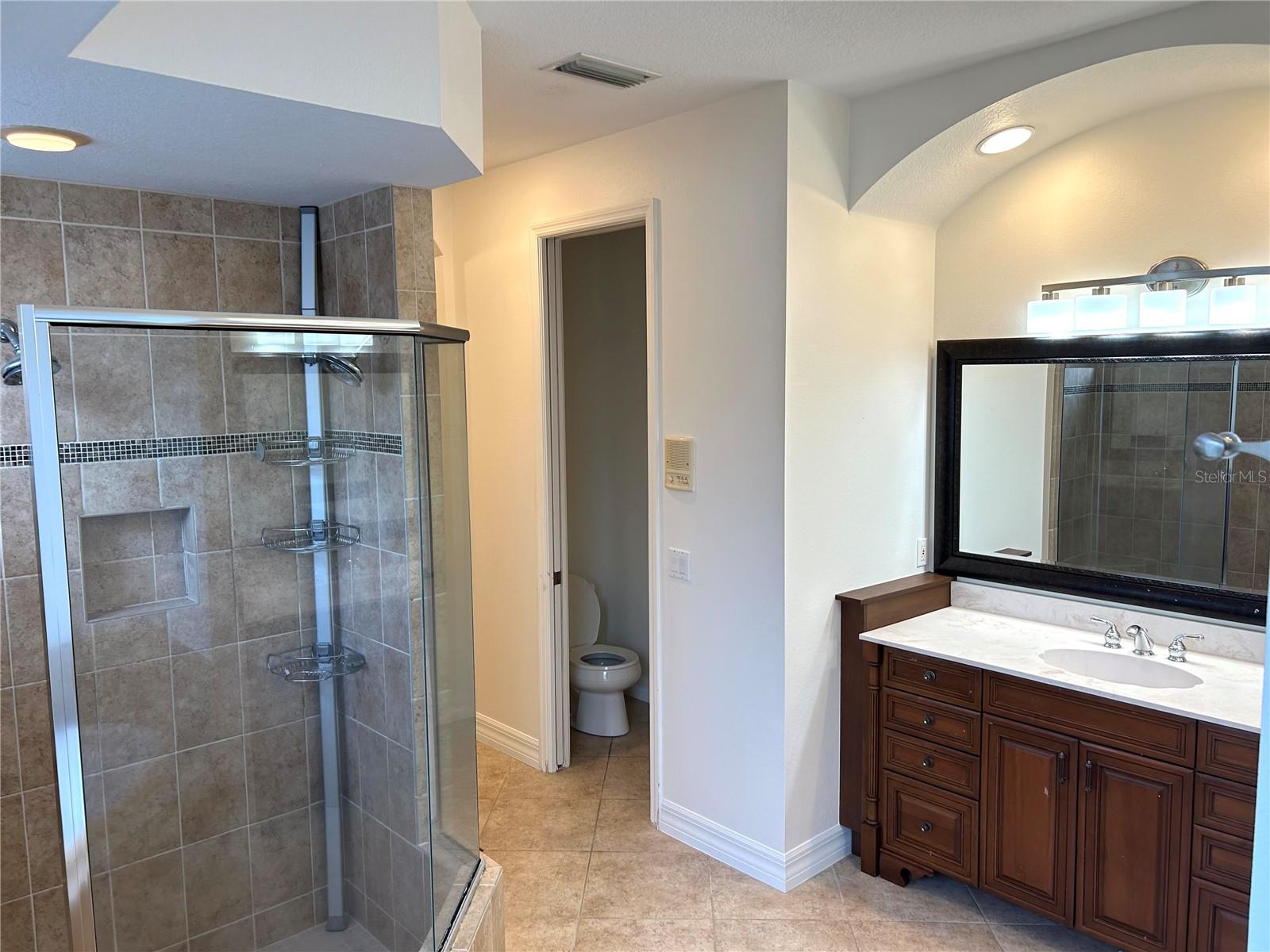 ASHLEY TRACE AT UNIVERSITY PLACE - Residential Lease