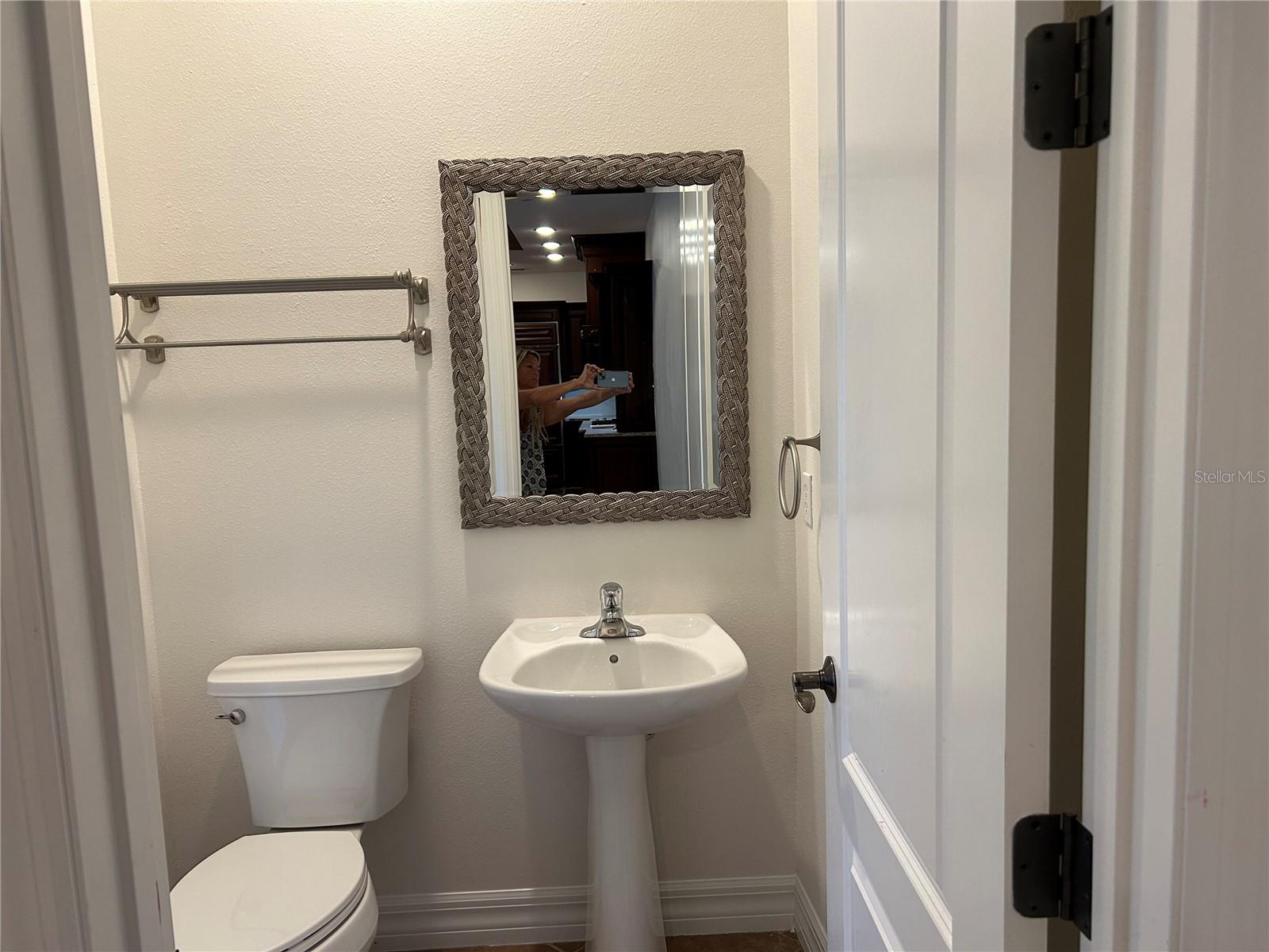 ASHLEY TRACE AT UNIVERSITY PLACE - Residential Lease