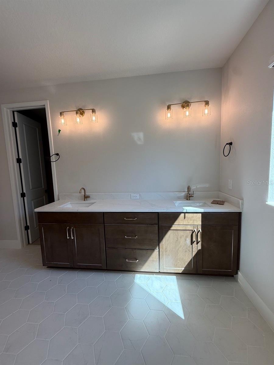 BAYHILL ESTATES 2ND ADDITION - Residential