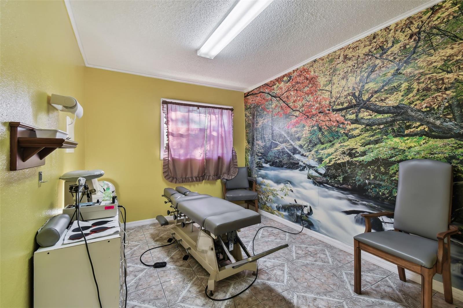 GOLDEN ACRES - Commercial Sale