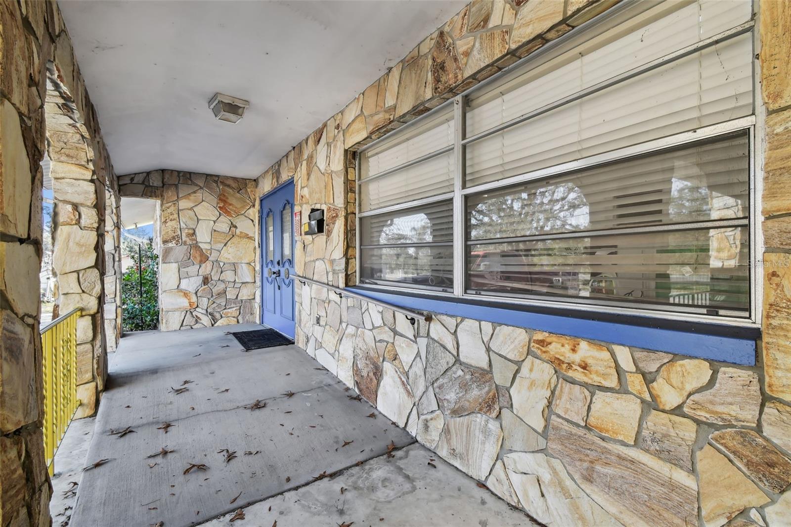 GOLDEN ACRES - Commercial Sale