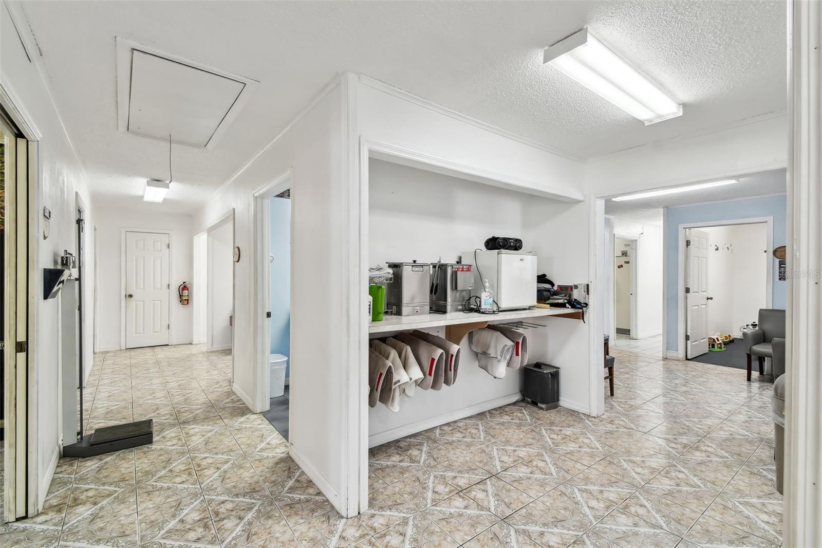 GOLDEN ACRES - Commercial Sale