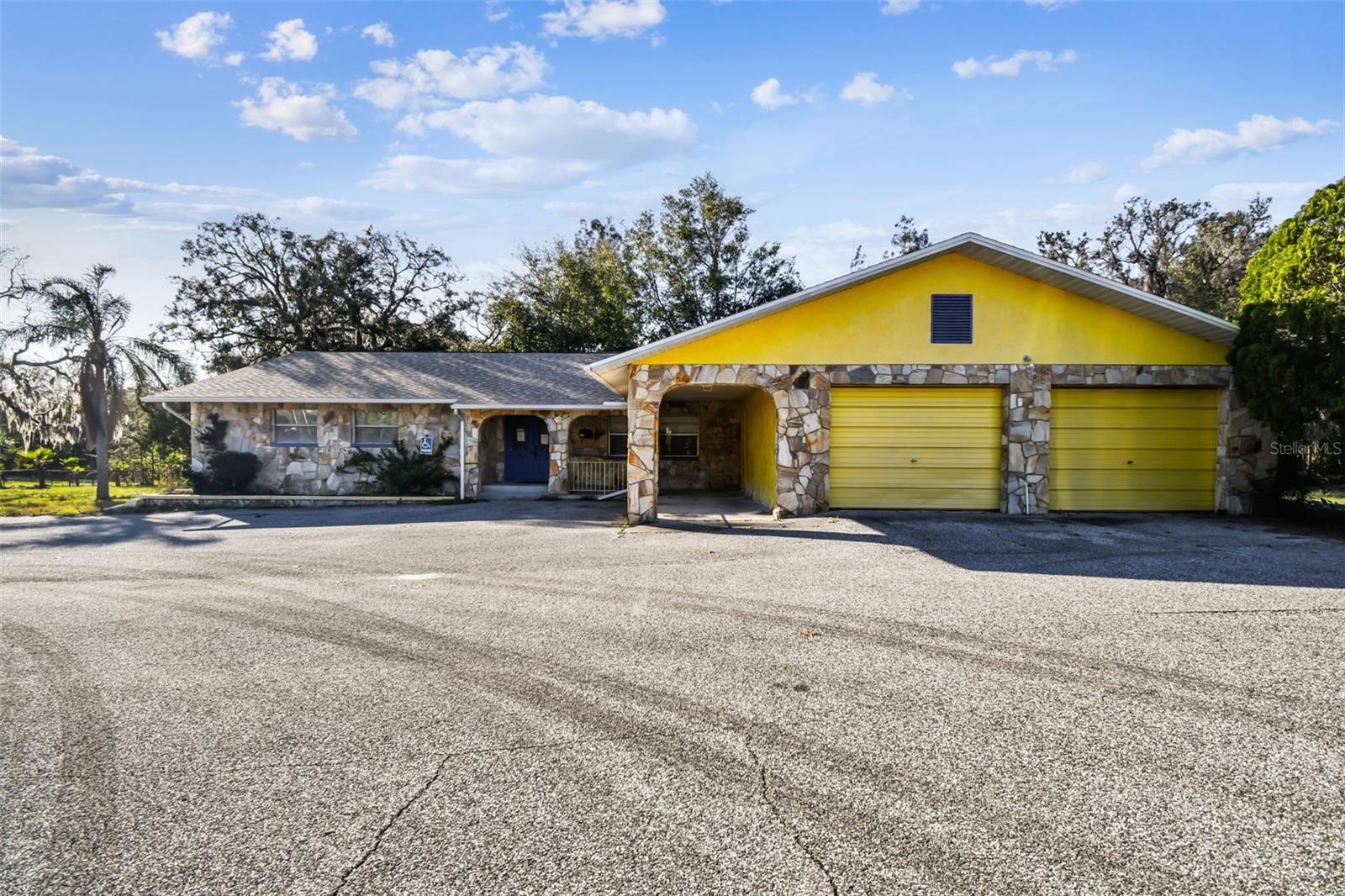 GOLDEN ACRES - Commercial Sale