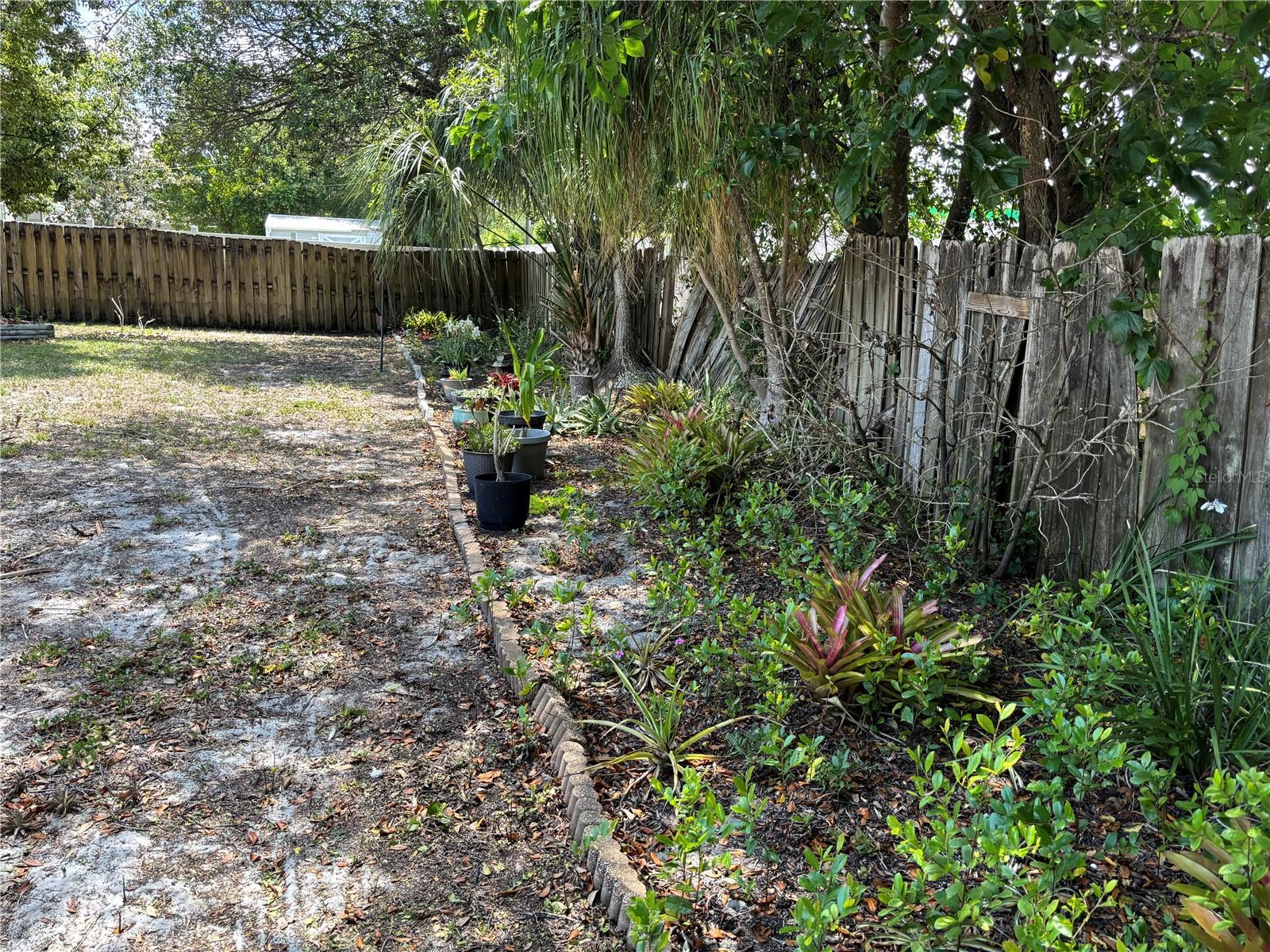 DELTONA LAKES UNIT 07 - Residential