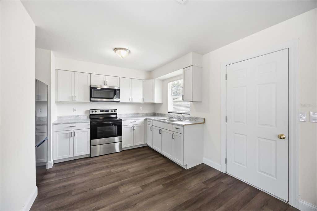 Photo of 3012 Clay Circle, Sarasota, FL 34234 (MLS # N6145395)