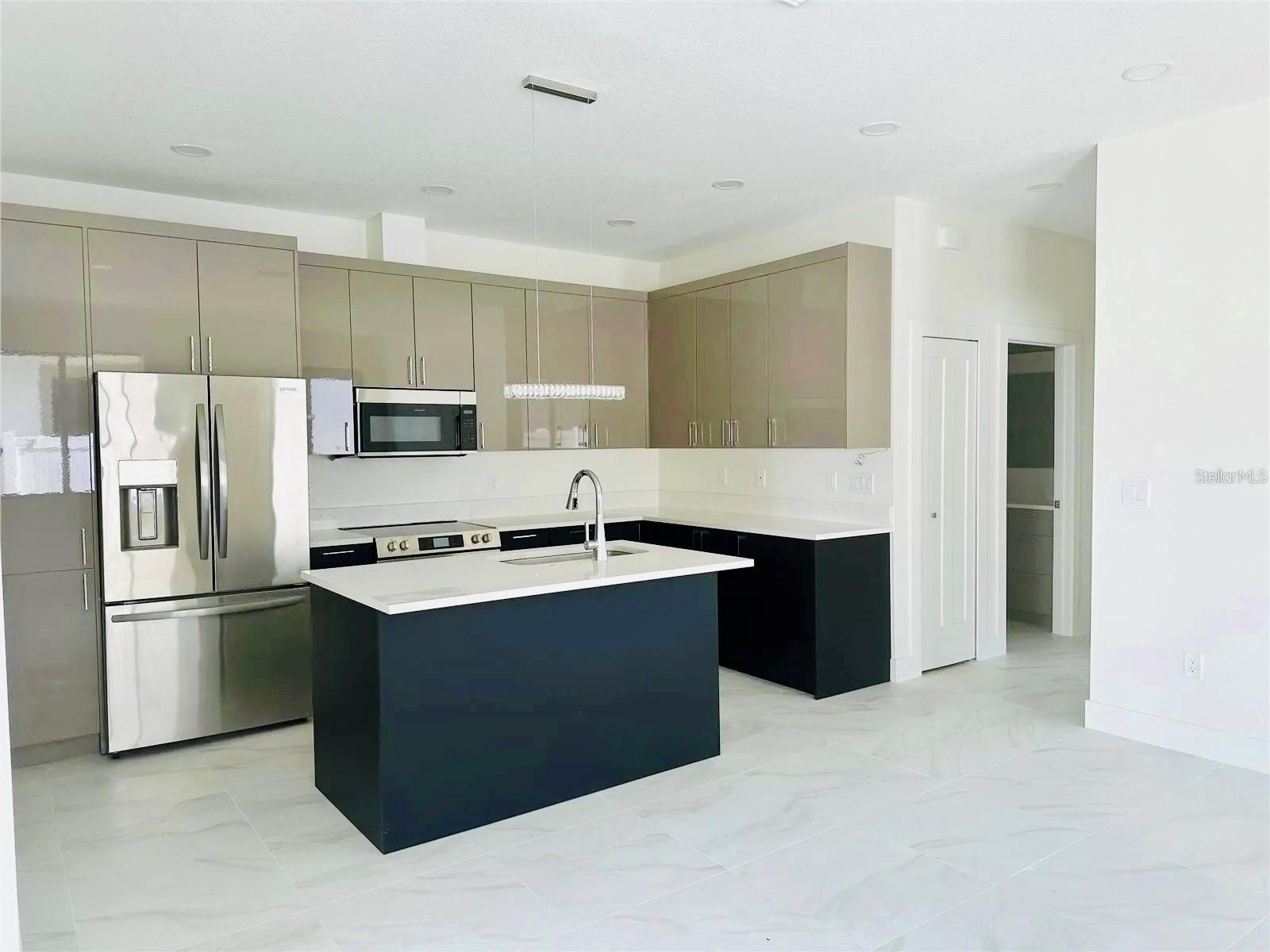 DREW PARK - Residential Lease