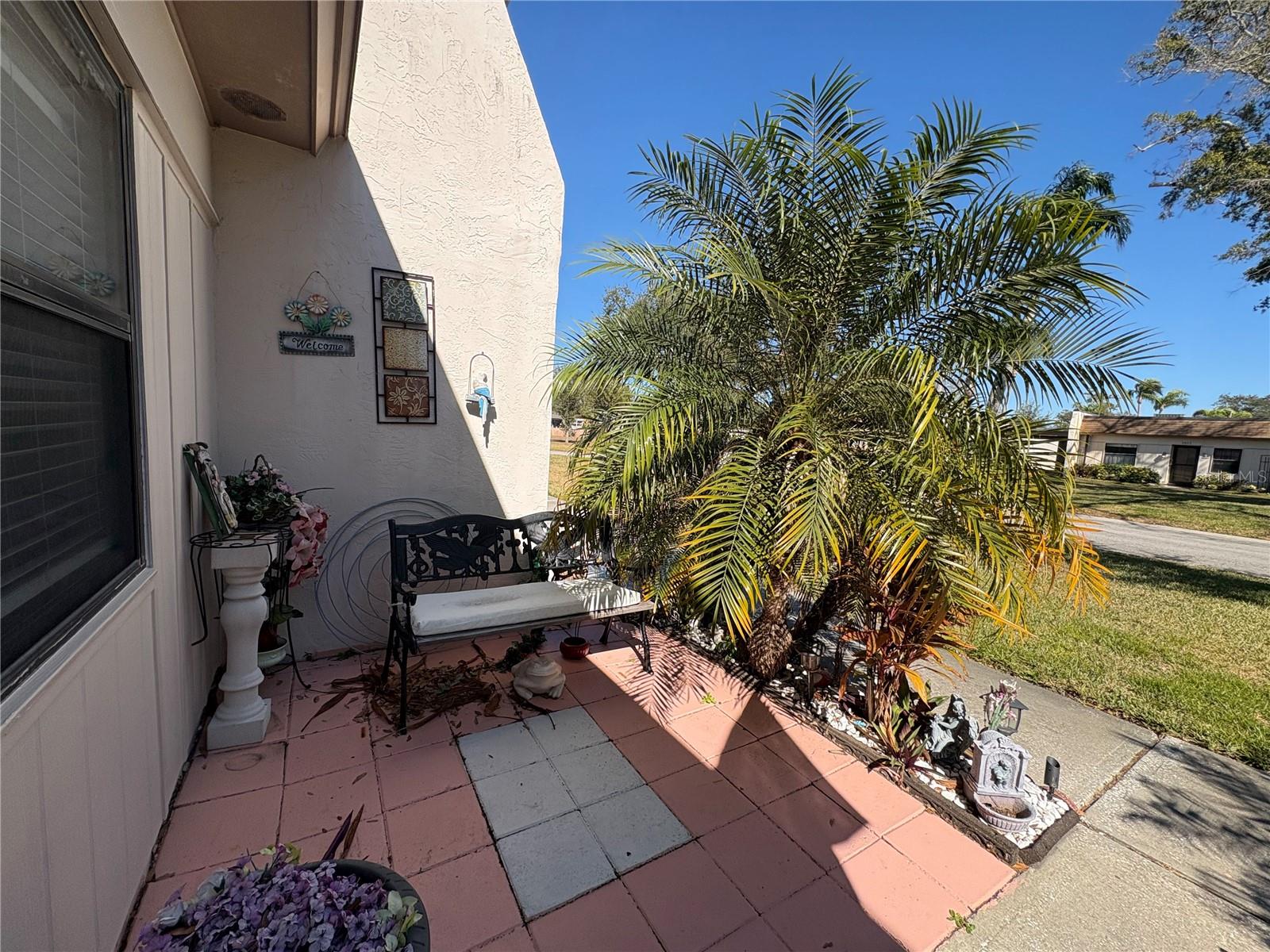 1606 FLINT DRIVE W