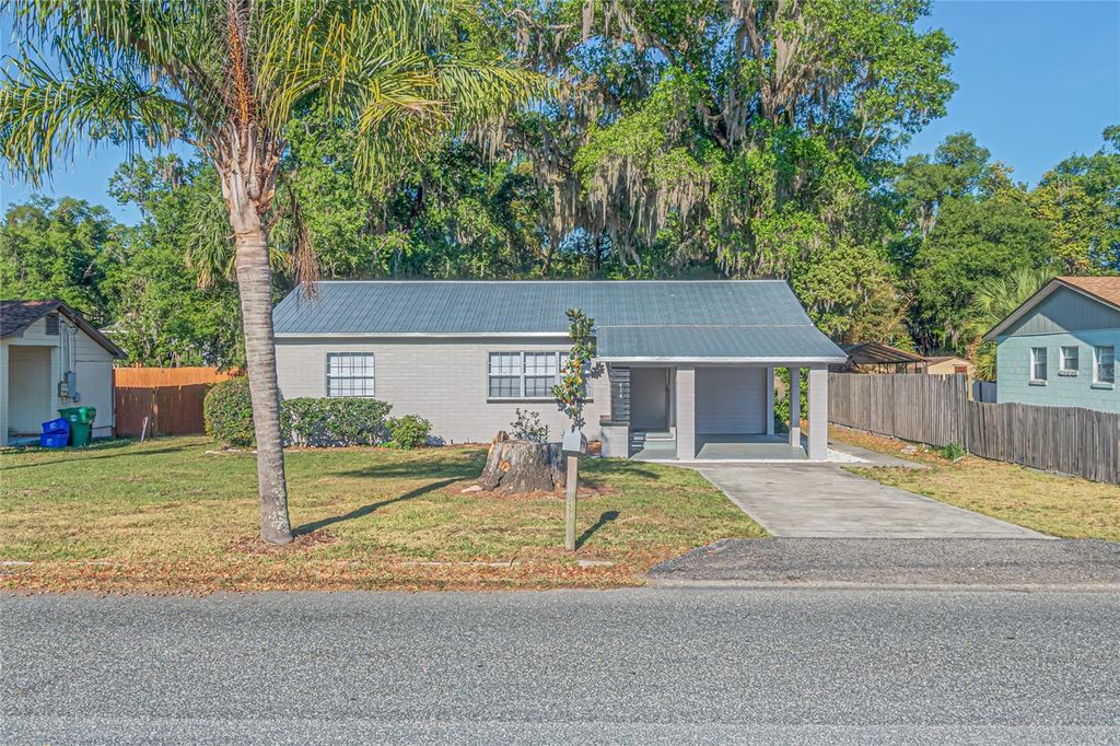 Photo of 414 N Boston Avenue, Deland, FL 32724 (MLS # V4948864)