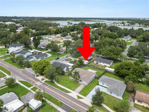 Photo of 2008 N Crystal Lake Drive, Lakeland, FL 33801 (MLS # L4955678) Photo of 2008 N Crystal Lake Drive, Lakeland, FL 33801 (MLS # L4955678)