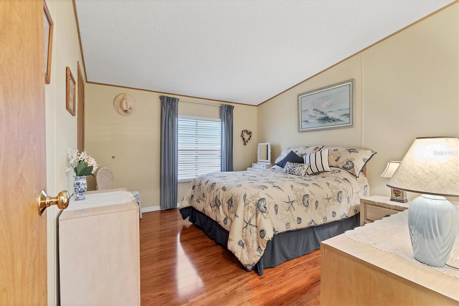 TANGERINE WOODS - Residential