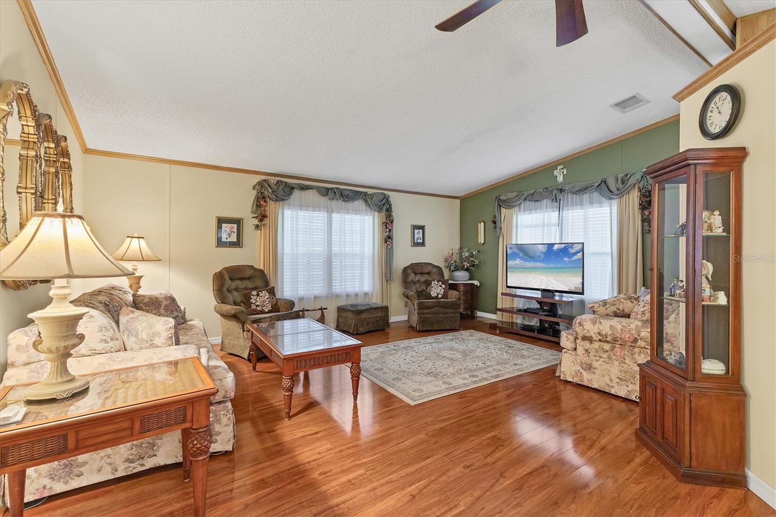 TANGERINE WOODS - Residential