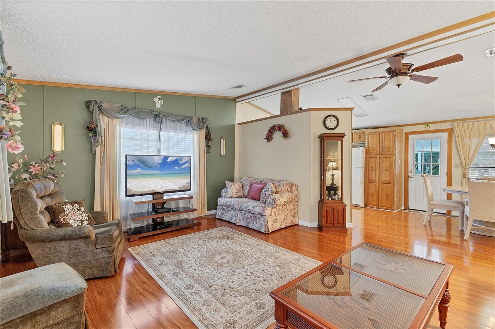 TANGERINE WOODS - Residential