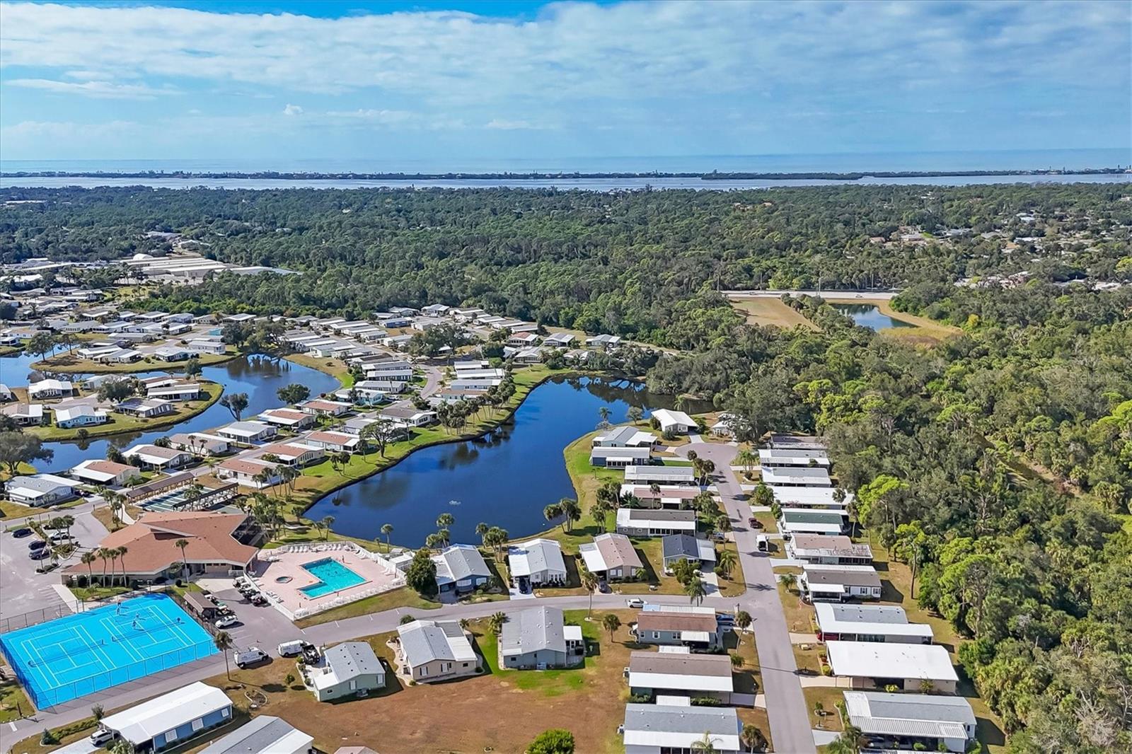 TANGERINE WOODS - Residential