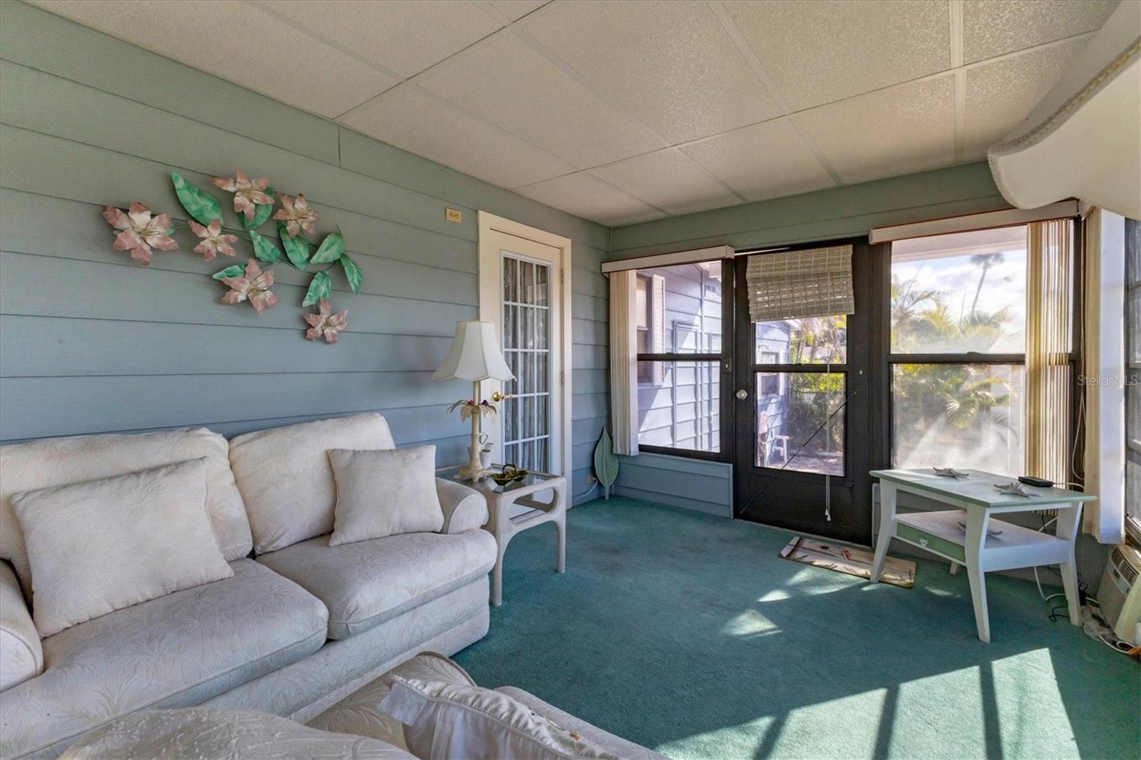 TANGERINE WOODS - Residential