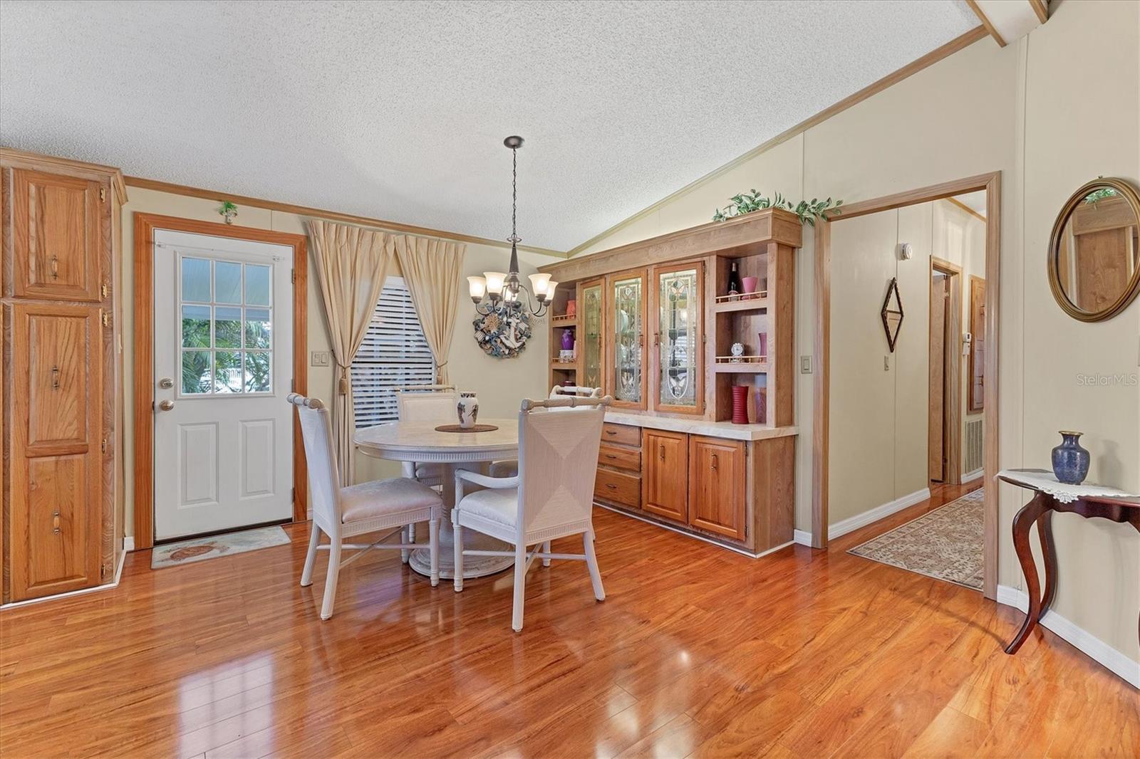 TANGERINE WOODS - Residential