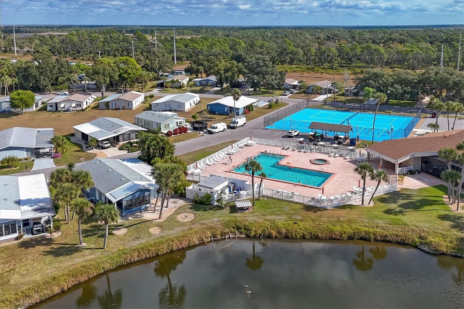 TANGERINE WOODS - Residential